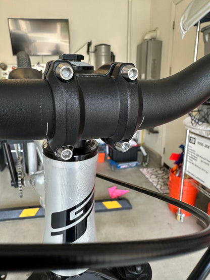 Titanium Stem Bolt Kit